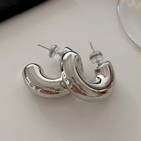 Vintage Stainless Steel Chunky C Shape Hoop Earrings ( Size: 40mm) - Picture 13 of 16